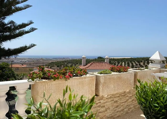2 Apartments With Private Pool At Villa Diaz Aleman