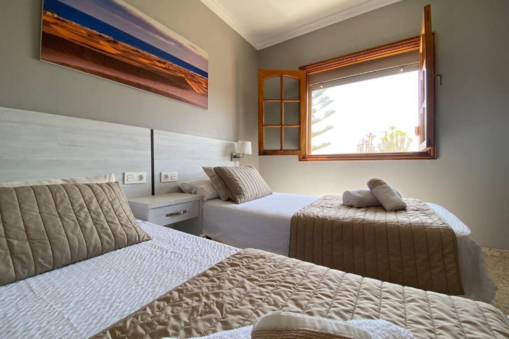 2 With Private Pool At Diaz Aleman Ferienhaus